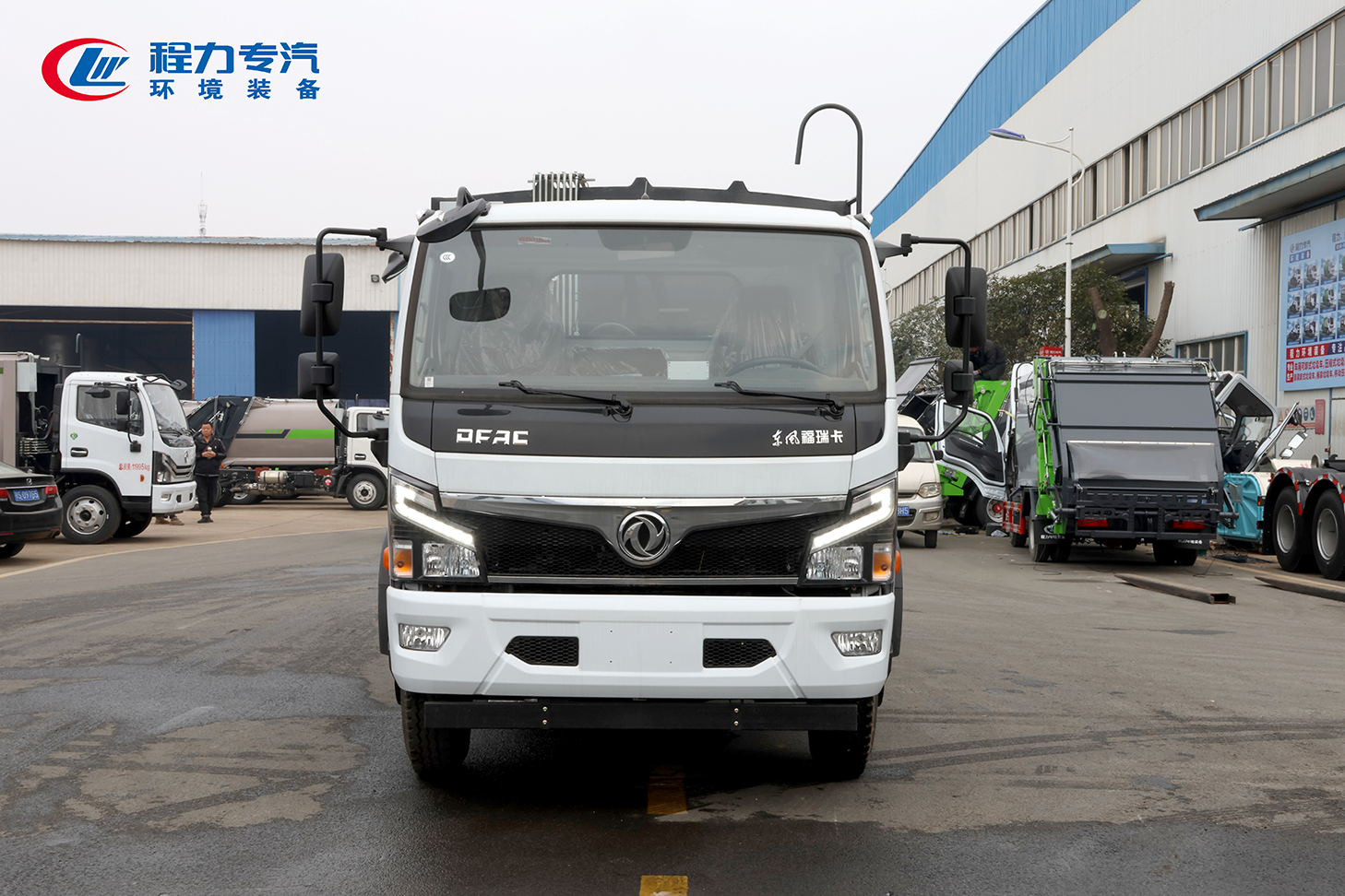 东风福瑞卡F7压缩垃圾车