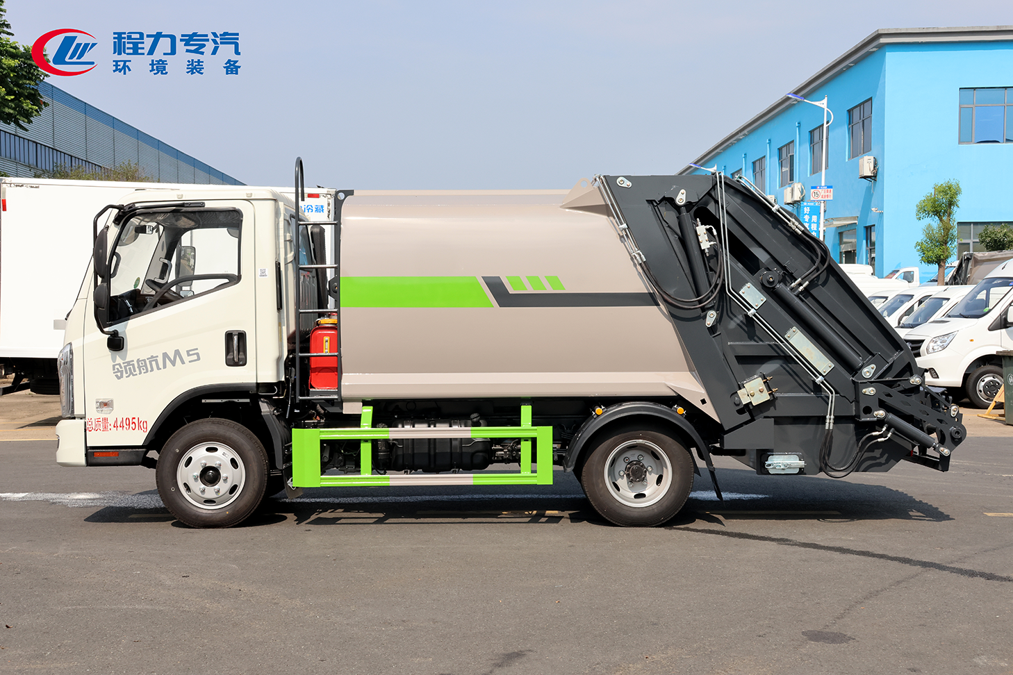 福田领航M5压缩垃圾车
